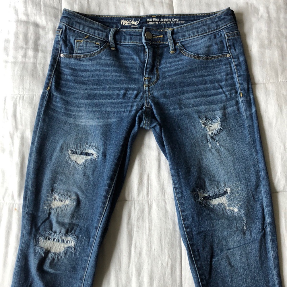 Mid-Rise Jegging Ankle Crop
